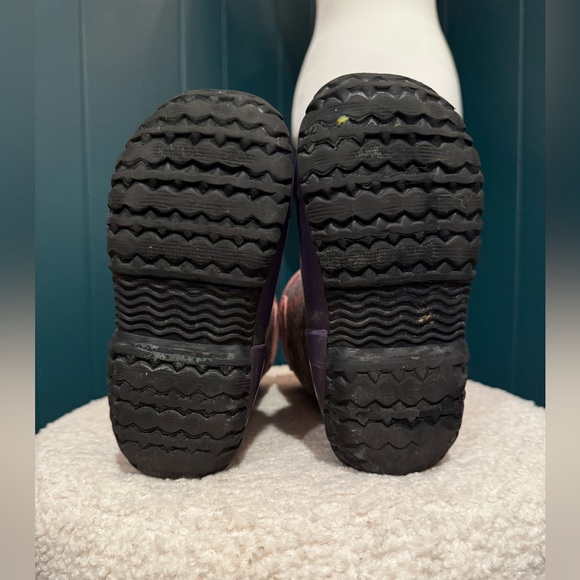 Bogs Kids Purple and Pink Durham Flower rain/snow boots - Picture 10 of 10